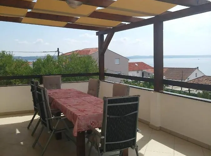 Mia Apartman