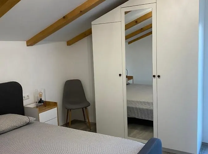 Mia Apartman